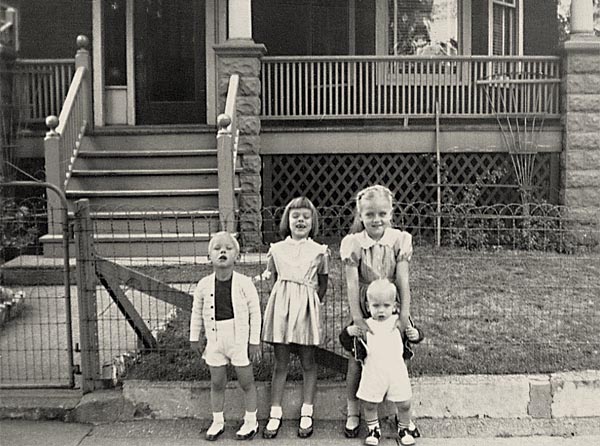 The Bishop Children In Front Of Louie And Louise's House In Chicago