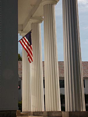 Flag, Columns