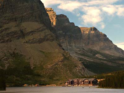 Swiftcurrent Lodge